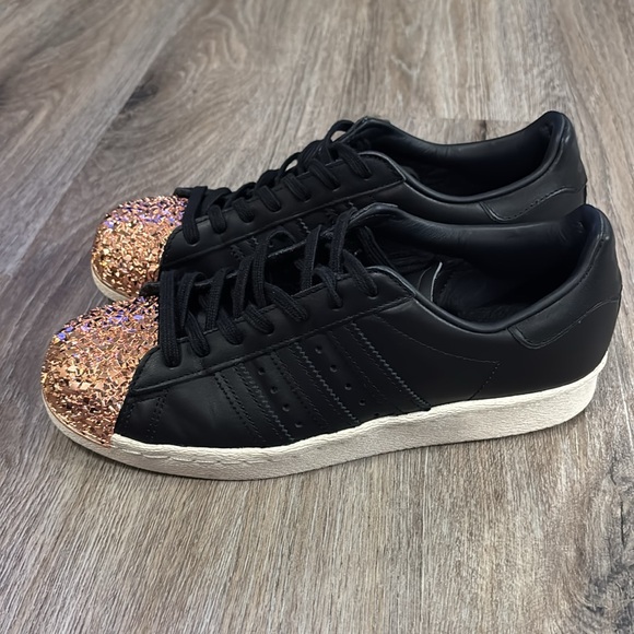 Adidas Limited Edition 80’s Superstar - Picture 2 of 10